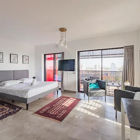 Apartment Red Sky - Presquile Malraux Avec Terrasse Straßburg