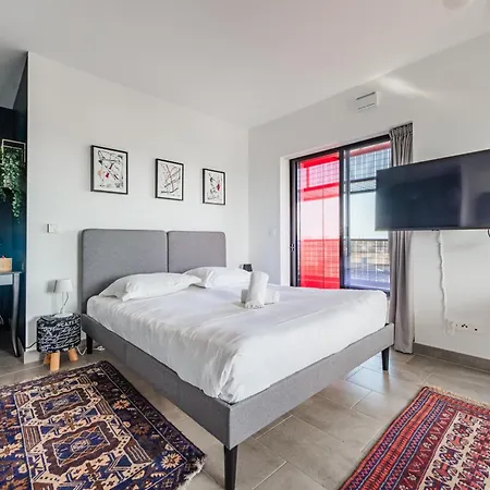 Red Sky - Presquile Malraux Avec Terrasse *